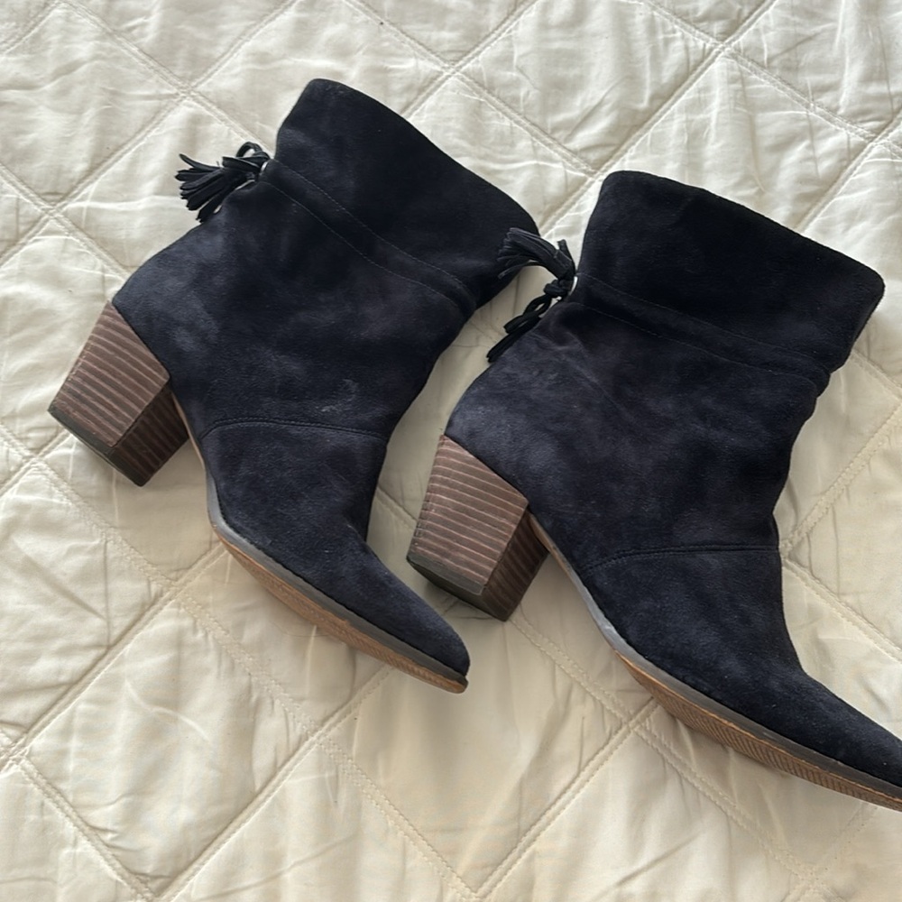 Sole Society black suede lace up booties